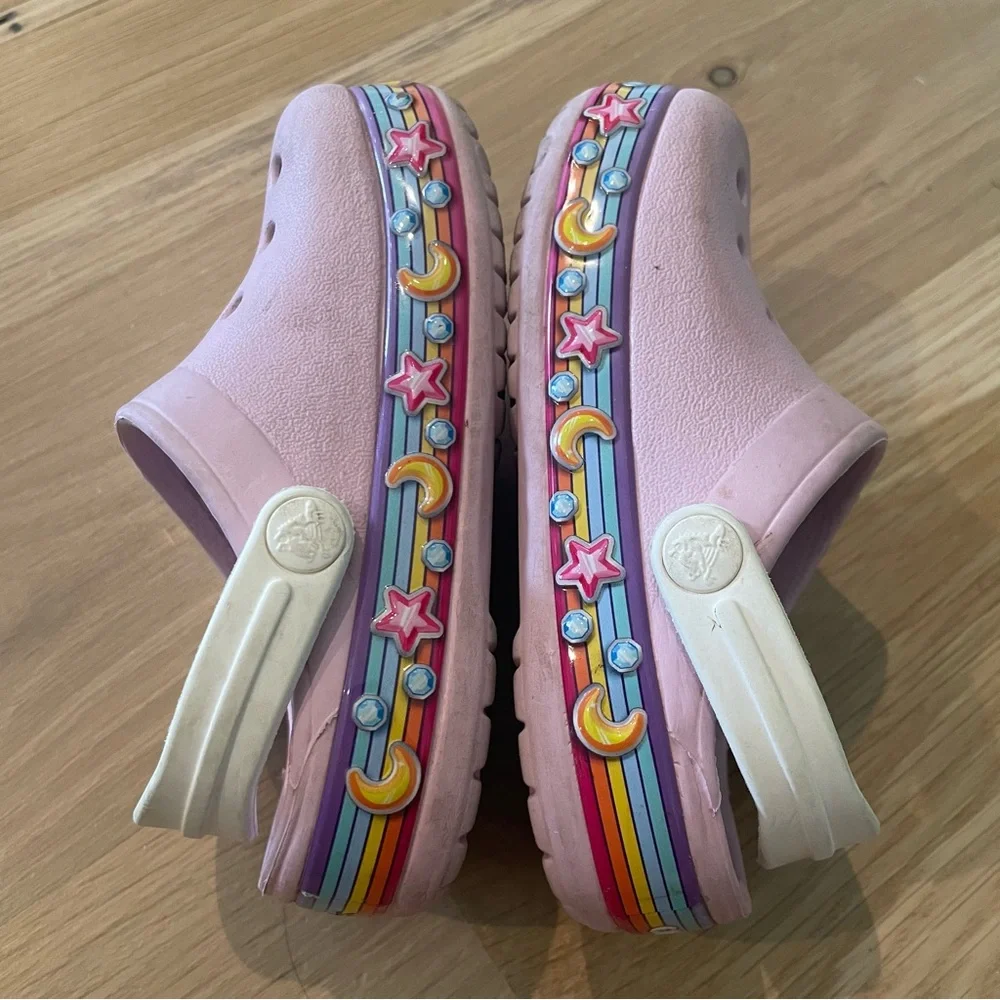 Pink star crocs